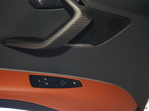 Used 2019 BMW i8 Roadster image 21