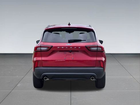Used 2025 Ford Escape ST-Line w/ Cold Weather Package FWD image 5