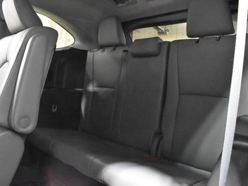 Used 2022 Toyota Highlander XLE image 8