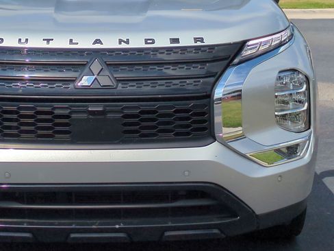 Used 2023 Mitsubishi Outlander SEL FWD image 5