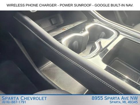 Used 2025 Chevrolet Traverse LT w/ Sun and Wheel Package AWD/4WD image 22