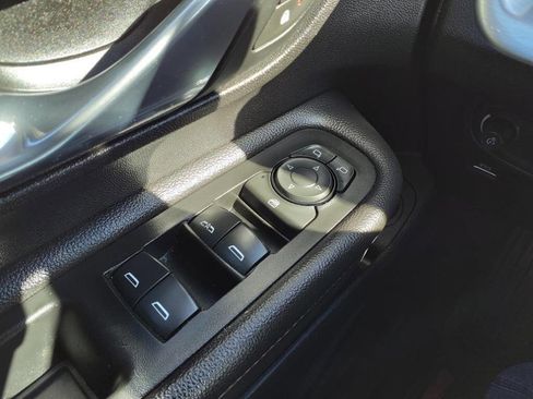 Used 2018 GMC Terrain SLT w/ Preferred Package image 28