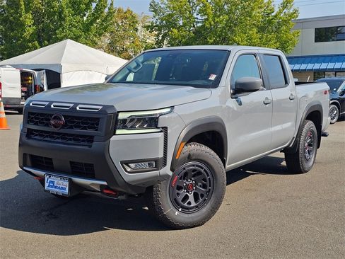 New 2025 Nissan Frontier PRO-4X w/ Interior Protection Package image 1