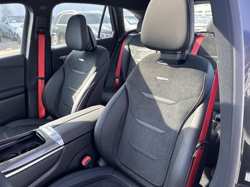 New 2026 Mercedes-Benz GLC 43 AMG 4MATIC image 9