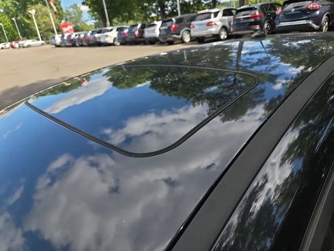 Used 2014 Ford Focus SE w/ SE Sport Package FWD image 13