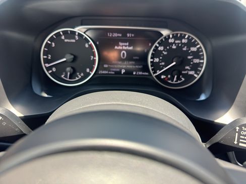 Used 2024 Nissan Rogue SV FWD image 12