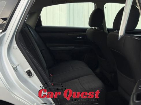 Used 2016 Nissan Altima 2.5 SV image 15