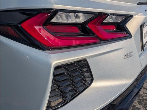 Used 2023 Chevrolet Corvette Stingray Coupe w/ Z51 Performance Package image 20