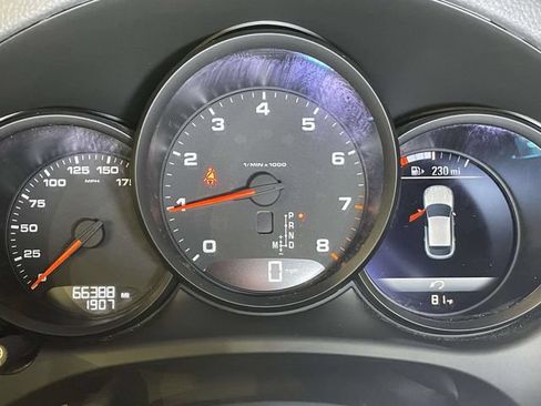 Certified 2020 Porsche Macan AWD/4WD image 46