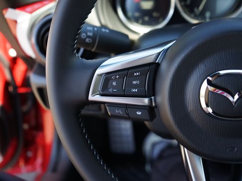 New 2026 MAZDA MX-5 Miata Club w/ Interior Package RWD image 30