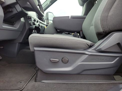 New 2026 Ford F250 XLT image 19