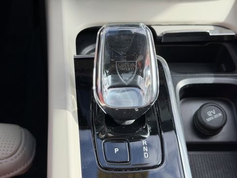 Certified 2023 Volvo XC60 T8 Ultimate image 29