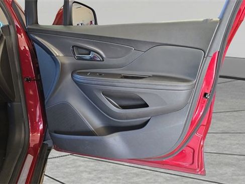 Used 2022 Buick Encore Preferred w/ Safety Package image 15