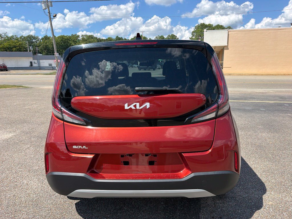Used 2024 Kia Soul LX w/ Option Group 015 FWD image 6