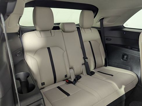 Used 2024 MAZDA CX-90 Plug-In Hybrid w/ Preferred image 32