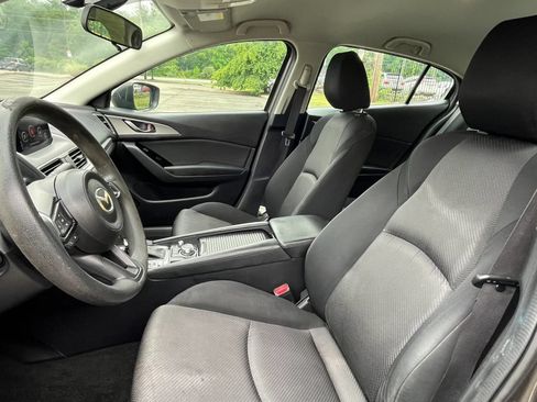 Used 2017 MAZDA MAZDA3 Sport FWD image 10