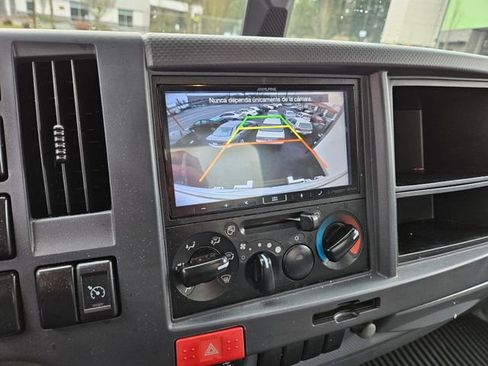 Used 2021 Isuzu NPR image 22