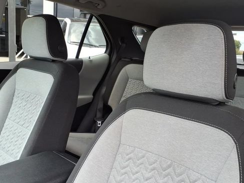 Used 2023 Chevrolet Equinox LT FWD image 17
