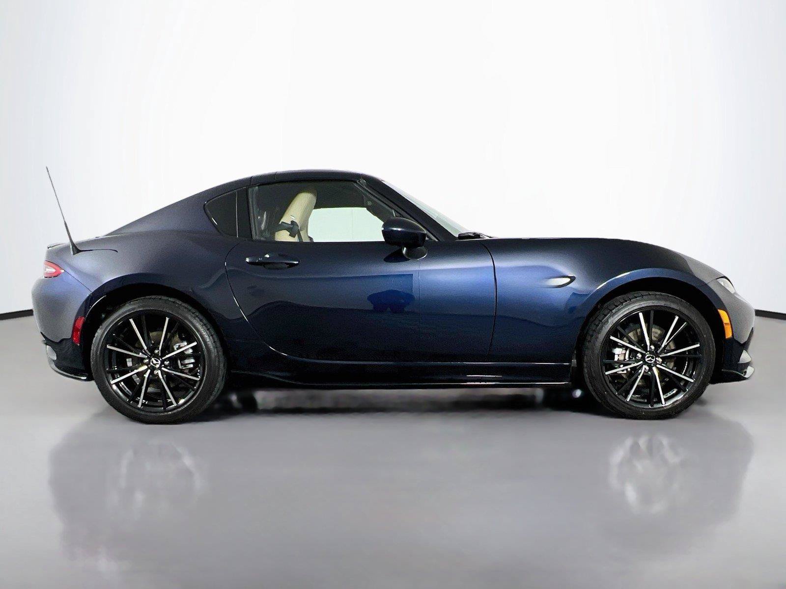 Used 2025 MAZDA MX-5 Miata RF Grand Touring w/ Appearance Package RWD image 7