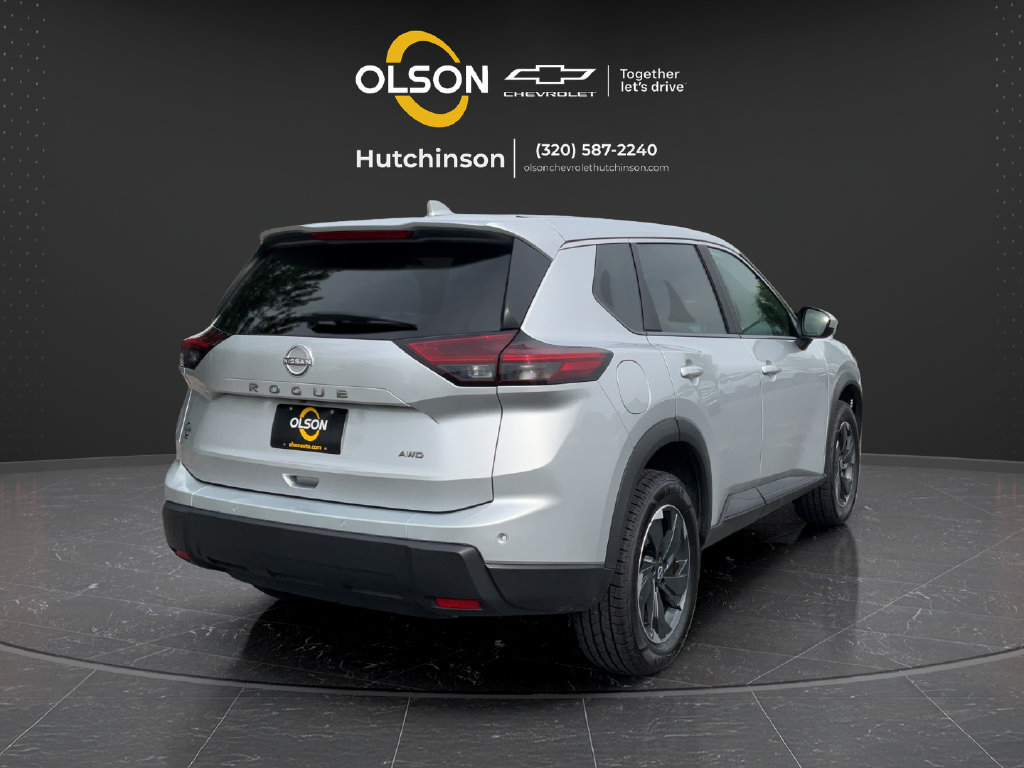 Used 2025 Nissan Rogue SV AWD/4WD image 9