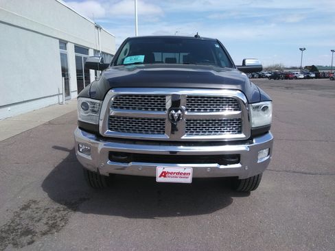 Used 2016 RAM 2500 Laramie w/ Convenience Group AWD/4WD image 3