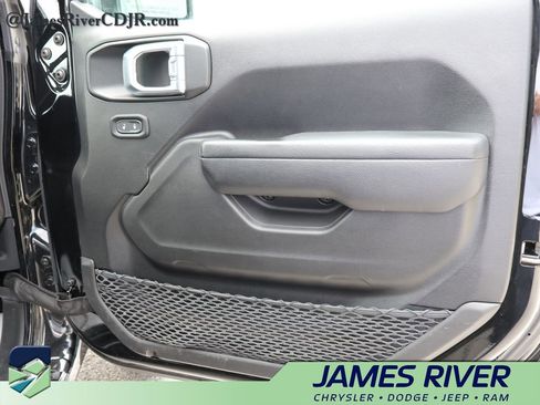 Used 2022 Jeep Wrangler Unlimited Sport image 8