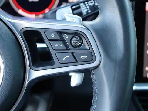 Used 2021 Porsche Cayenne image 17