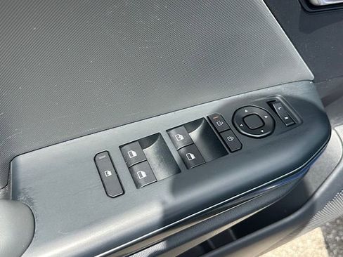 Used 2025 Kia K4 FWD image 16