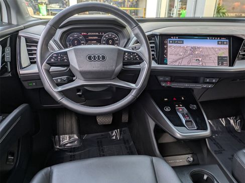 Used 2023 Audi Q4 e-tron Premium Plus w/ Premium Plus image 7