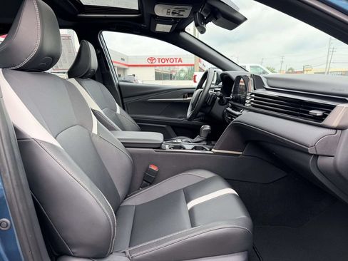 Certified 2025 Toyota Camry SE w/ Convenience Package FWD image 10