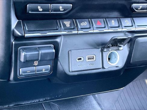 Used 2023 Chevrolet Silverado 2500 LT w/ Convenience Package AWD/4WD image 31