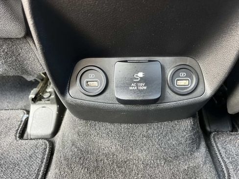 Certified 2023 Hyundai Santa Fe Limited AWD/4WD image 17