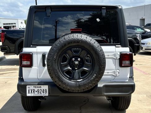 Used 2026 Jeep Wrangler Unlimited Sport AWD/4WD image 7