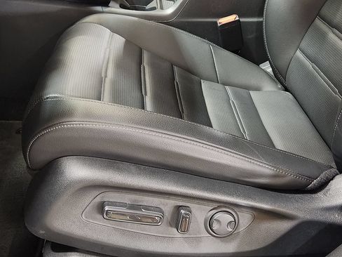 Used 2025 Honda CR-V EX-L image 46