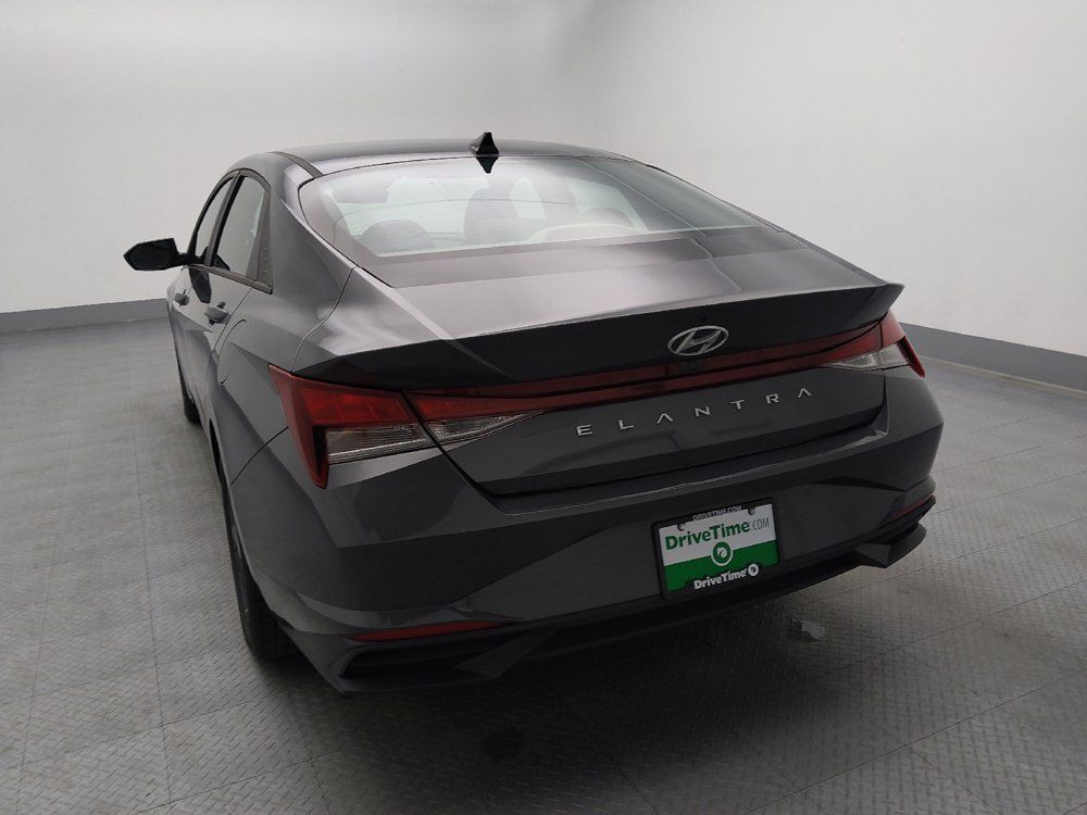 Used 2023 Hyundai Elantra SEL w/ Cargo Package FWD image 6