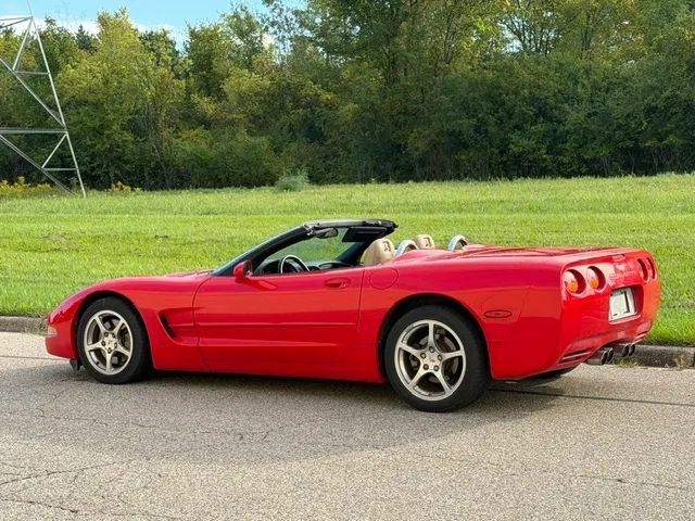 Used 2002 Chevrolet Corvette Convertible w/ Preferred Equipment Group2 RWD image 37