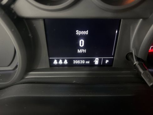 Used 2024 Chevrolet Silverado 2500 Custom w/ Custom Value Package image 11