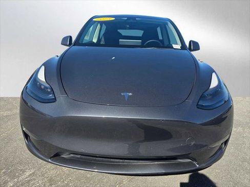 Used 2023 Tesla Model Y Performance image 8