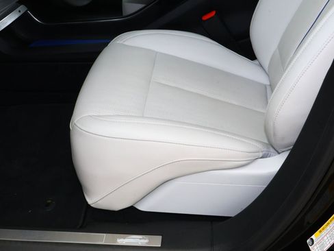 Certified 2024 Cadillac Lyriq Sport RWD image 19