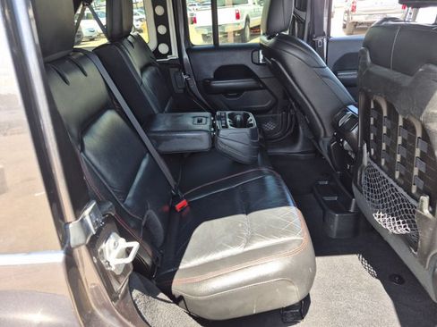 Used 2018 Jeep Wrangler Unlimited Rubicon AWD/4WD image 20