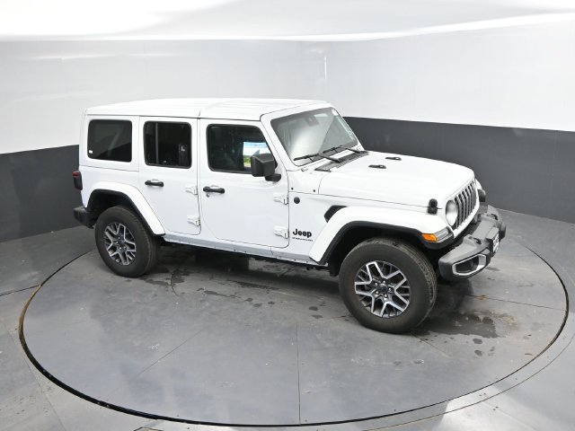 Used 2025 Jeep Wrangler Unlimited Sahara AWD/4WD image 37