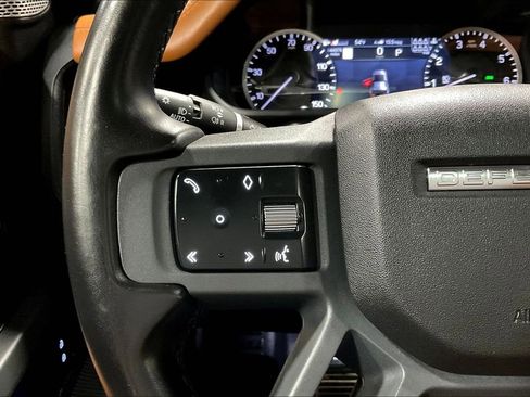 Used 2023 Land Rover Defender 130 X-Dynamic SE AWD/4WD image 11