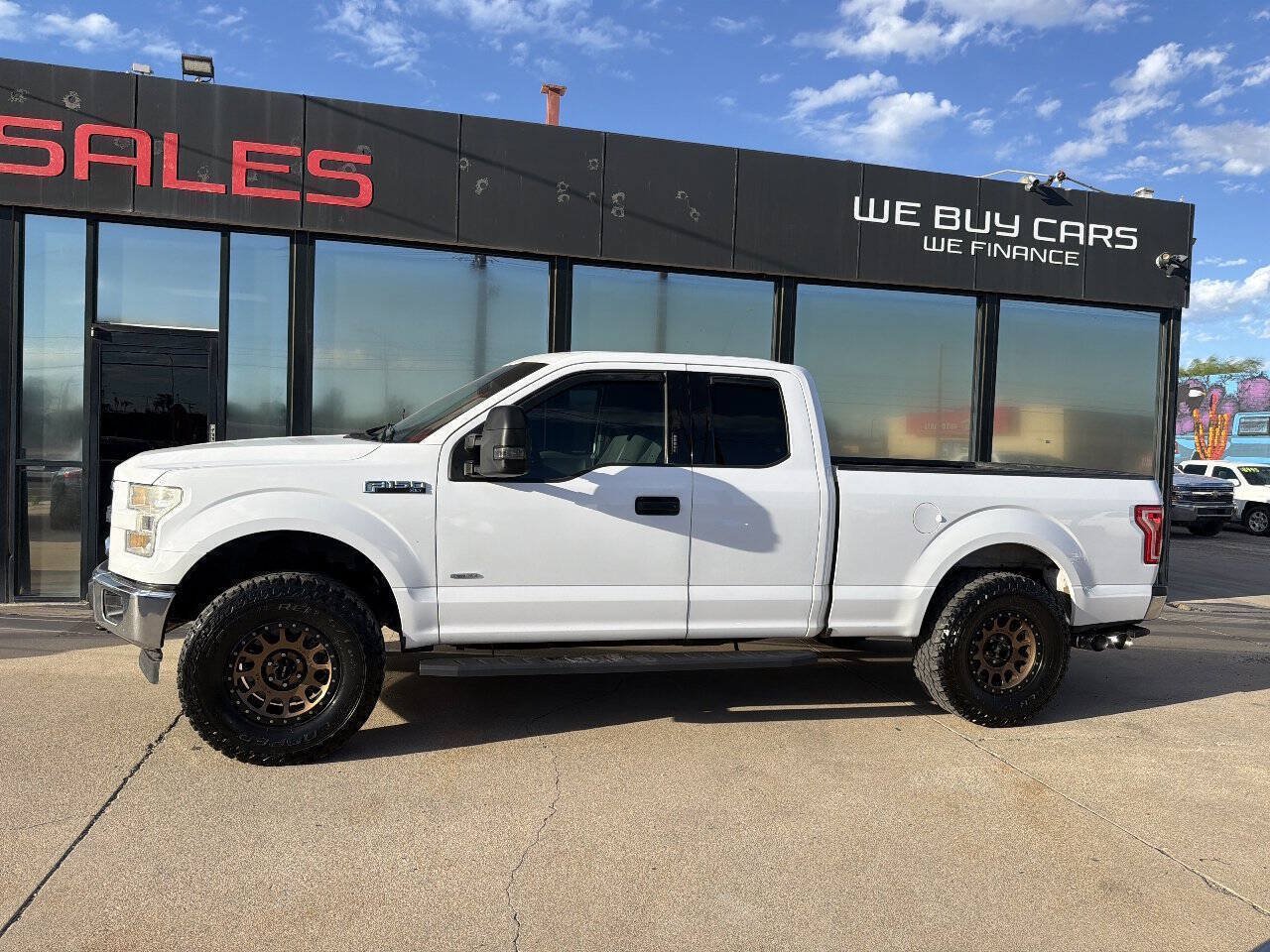 Used 2017 Ford F150 XLT w/ Trailer Tow Package AWD/4WD image 4