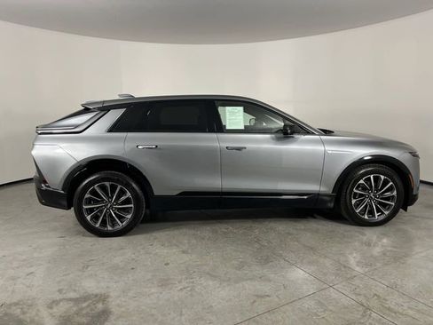 Used 2026 Cadillac Lyriq Sport AWD/4WD image 9