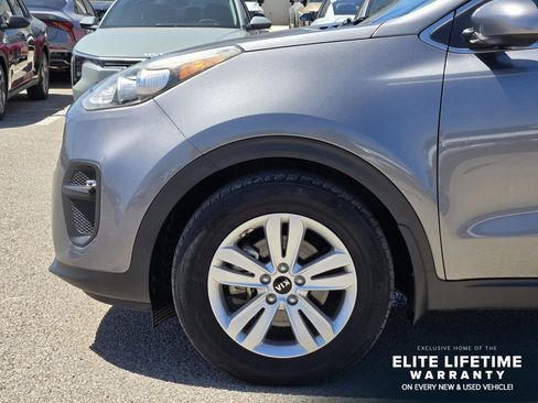 Used 2019 Kia Sportage LX FWD image 6