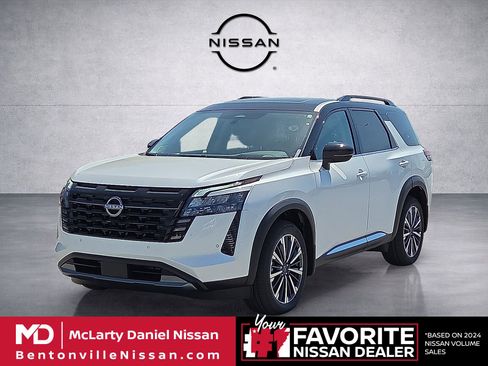 New 2026 Nissan Pathfinder Platinum AWD/4WD image 2