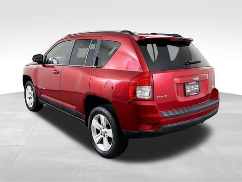 Used 2013 Jeep Compass Latitude w/ Sun/Sound Group AWD/4WD image 10