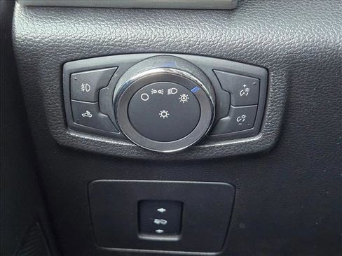 Used 2016 Ford F150 Lariat w/ Equipment Group 502A Luxury image 11