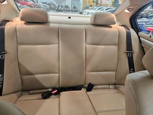 Used 2002 BMW 325i Sedan image 32