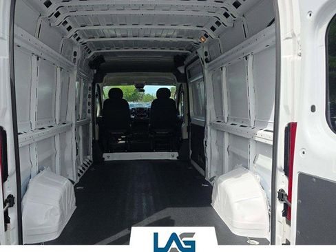 Used 2021 RAM ProMaster 2500 FWD image 5